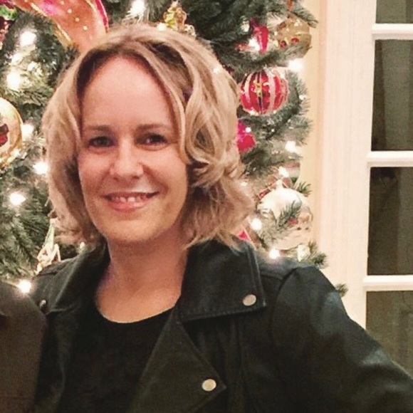 Meet your Posher, Shelly - Picture 1 of 1